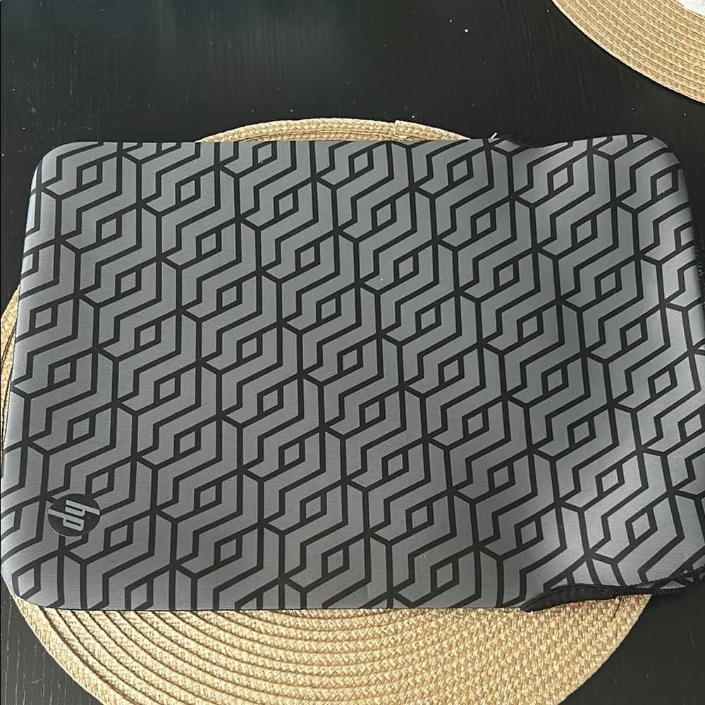 HP Black and Gray Patterned Laptop Sleeve